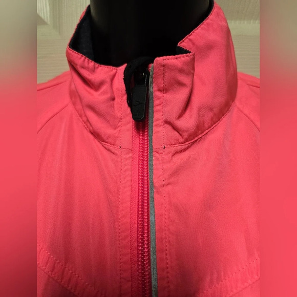 Brooks Nightlife Essential II Running Jacket Pink for Women -- Size: Med - Picture 5 of 17